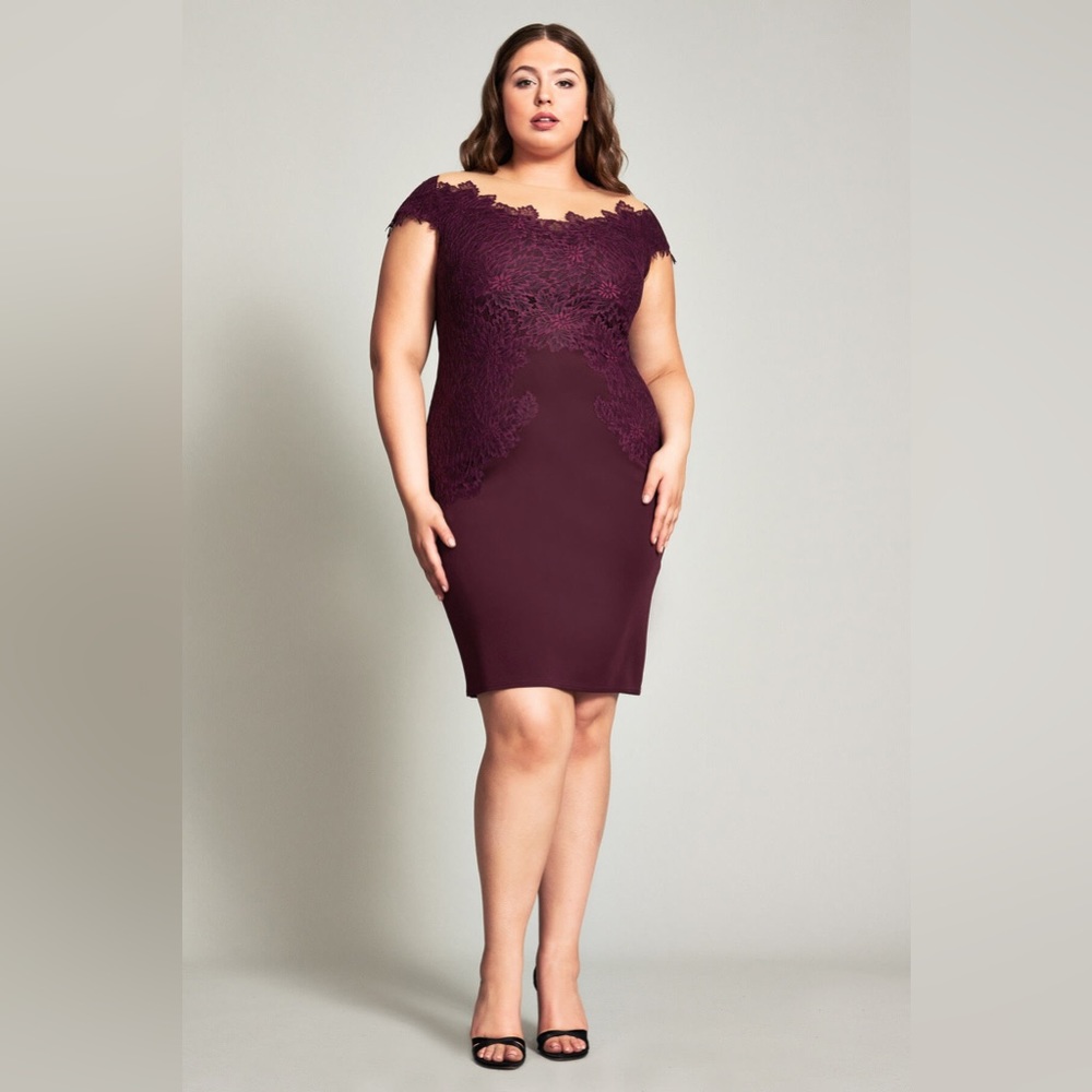 OLIVINE LACE NEOPRENE DRESS - PLUS SIZE